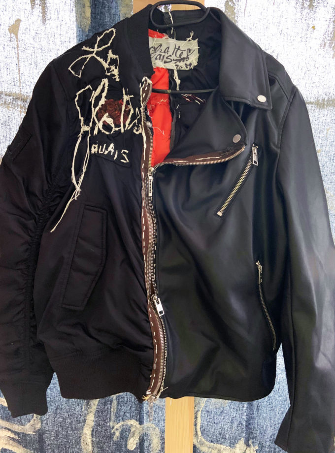 Objetrouvé n°7: LA CHATTE / COLLECTOR VAVA n°8 BOMBERS